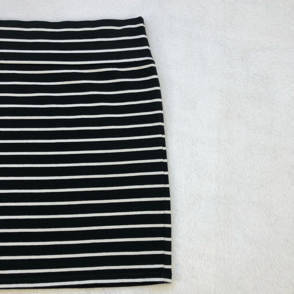 Cotton On, Striped Mini Skirt, Size Small - Picture 9 of 11